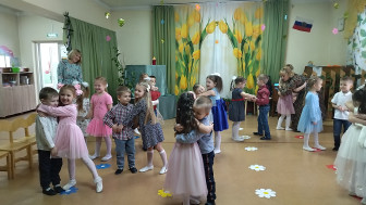 Празднование 8 марта в детском саду.